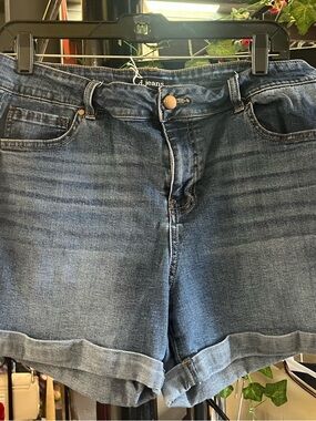 d. jeans Women's Blue Denim Jean Shorts